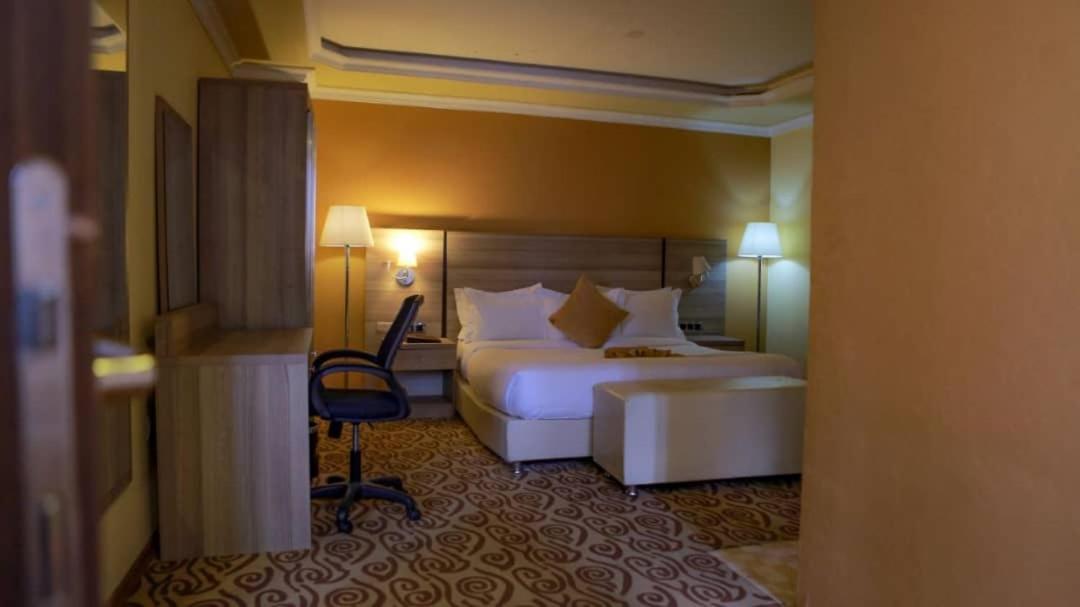 Holiday Hotel Addis Abeba Esterno foto