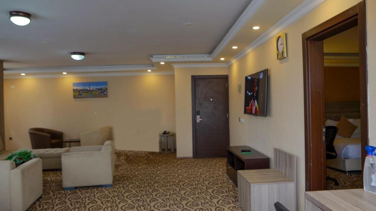 Holiday Hotel Addis Abeba Esterno foto